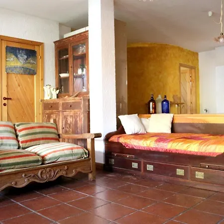 Charming House Near With Private Pool